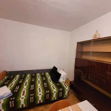 Zadolzennost!!!!pd Pokoje Obok Ch Promenada Nf Habitación en casa particular Varsovia