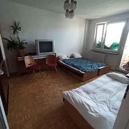 Zadolzennost!!!!pd Pokoje Obok Ch Promenada Nf Varsovia